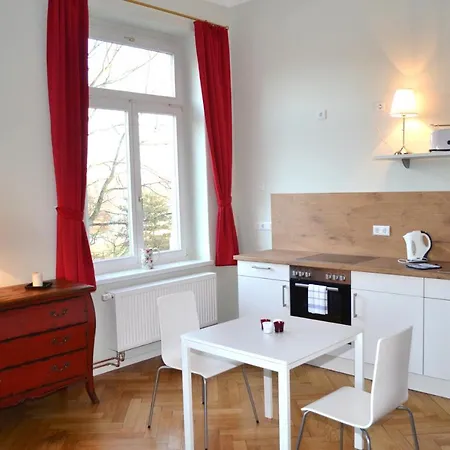 Apartment Herrenhaus Kahnsdorf Am Hainer Bei Leipzig *
