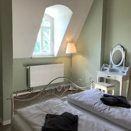 Herrenhaus Kahnsdorf Am Hainer Bei Leipzig
